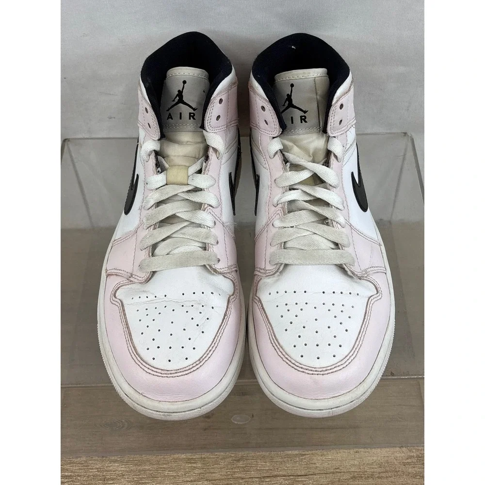 Nike collar included traction